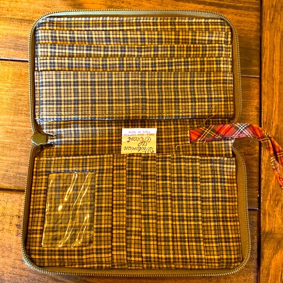 Victorian Heart Wallet - Picture 2 of 3